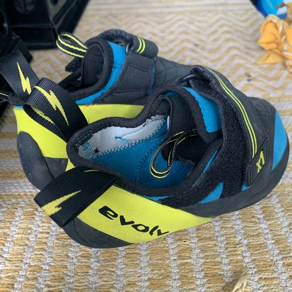 Evolv X1 Rock Climbing Shoe Size 38 - Picture 3 of 4